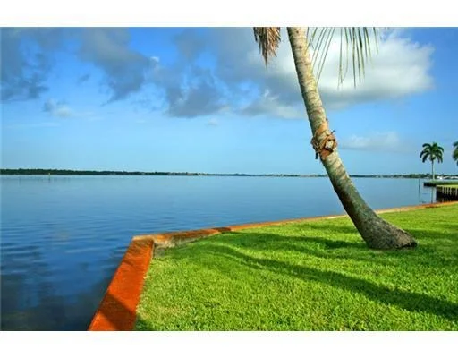 Photo of 1848 NW TREASURE Point