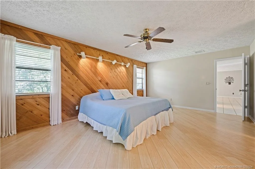 Photo of 700 NW North River Drive