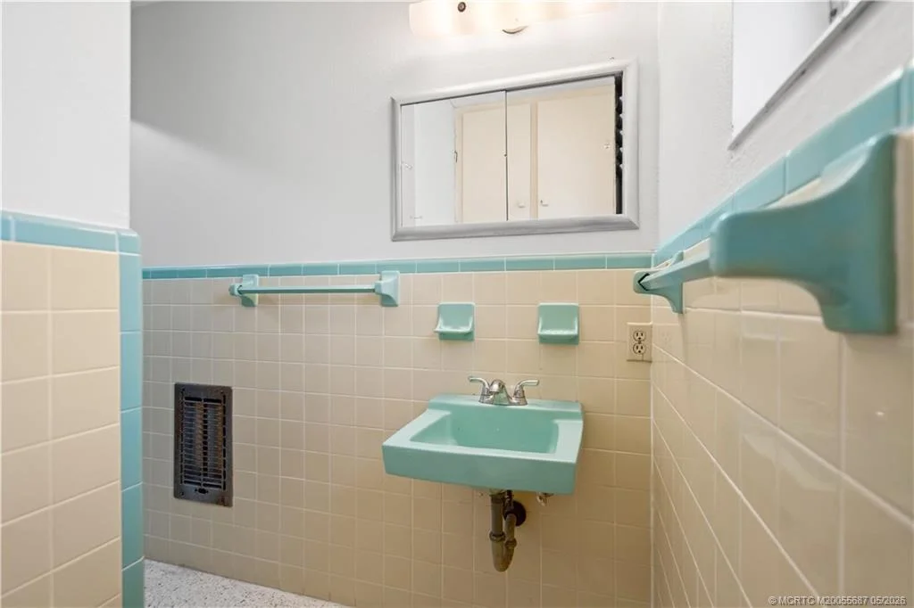 Photo of 391 SE Edgewood Drive