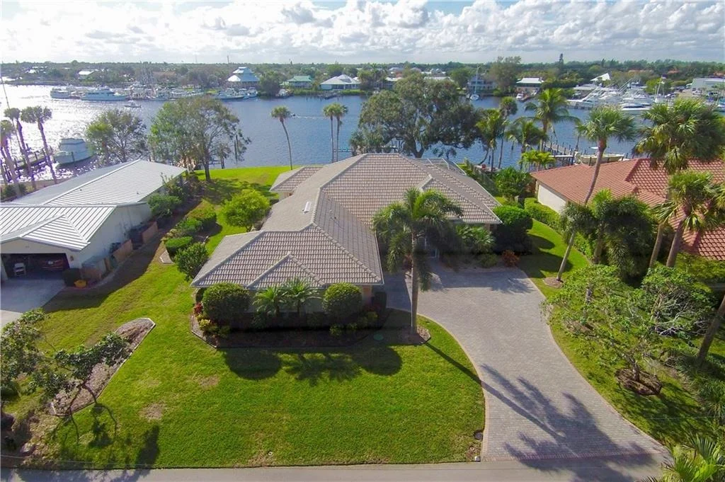 Photo of 3694 SE Malibu Lane