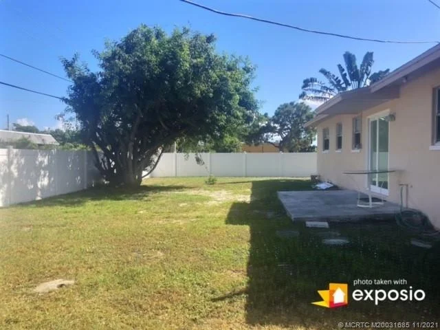 Photo of 1645 SE Dixie Highway