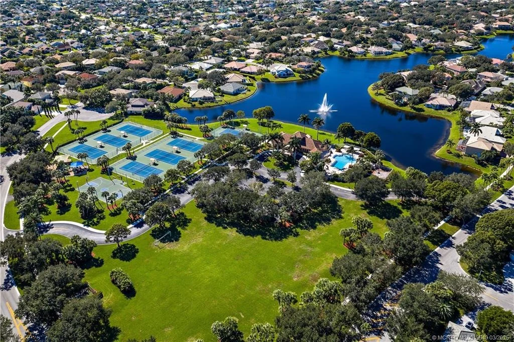 Photo of 1100 Lakeshore Drive