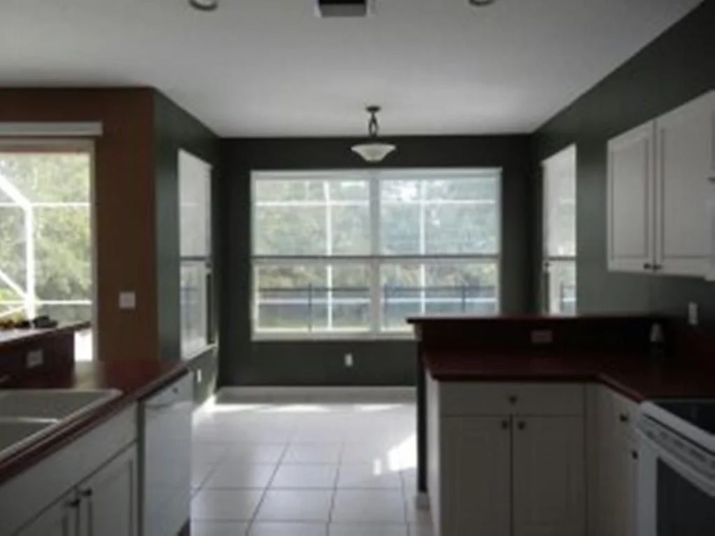Photo of 581 SE Southwood Trail SE