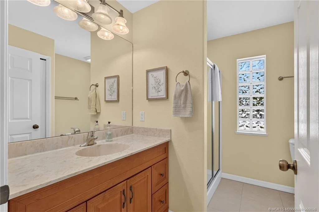 Photo of 184 Nettles Boulevard