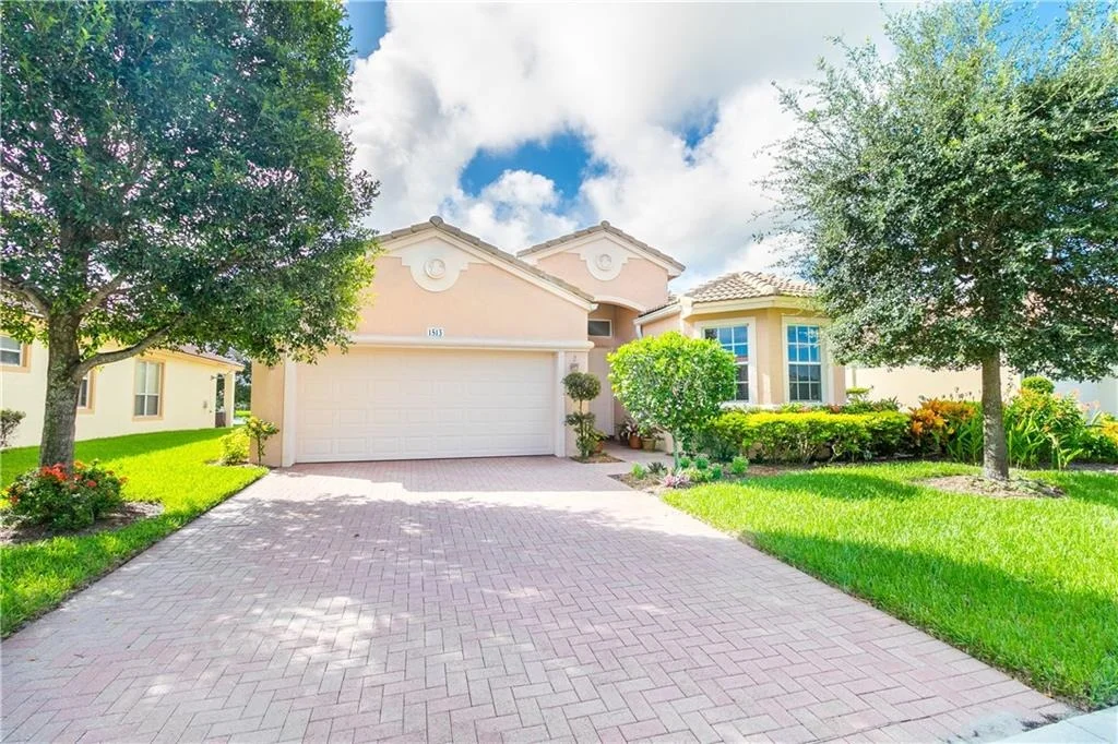 Photo of 1513 SE Legacy Cove Circle