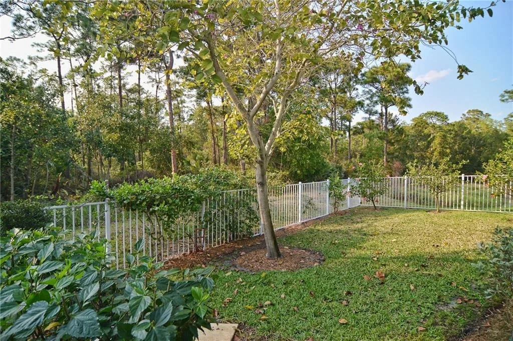 Photo of 2454 NW Hummingbird Circle