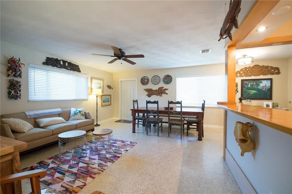 Photo of 801 SE Madison Avenue