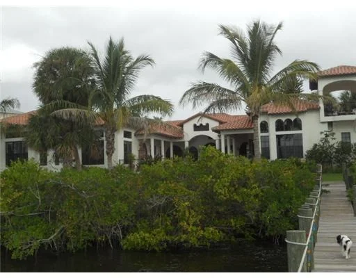 Photo of 643 SW OVERLOOK Drive