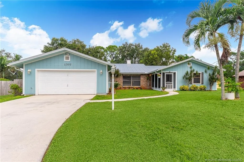 Photo of 1707 SW Buckskin Trail