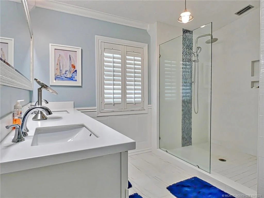Photo of 765 SW Rustic Circle