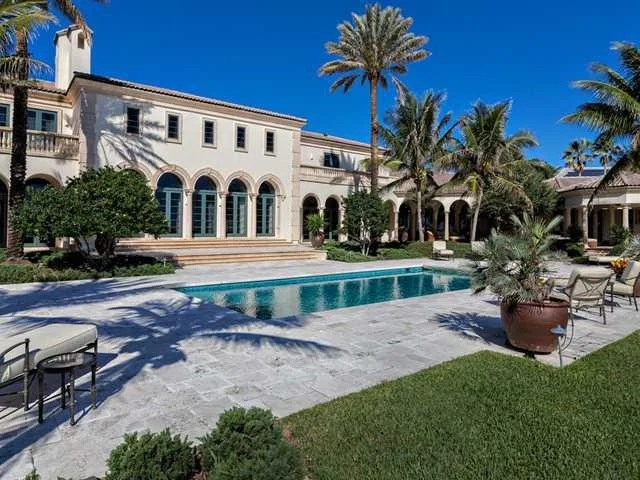 Photo of 3006 SE Dune Drive