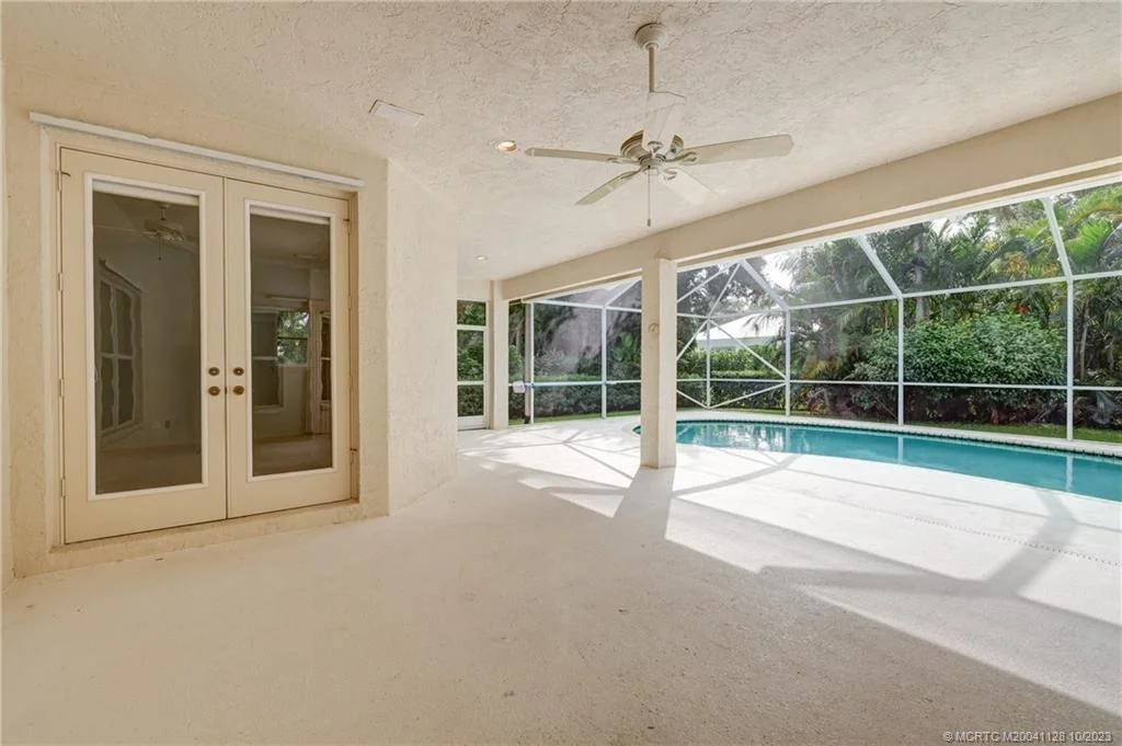 Photo of 9 Oakwood Drive