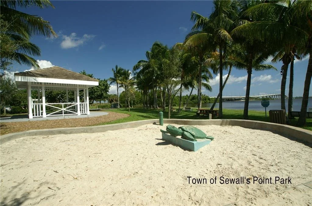 Photo of 171 S Sewalls Point Road