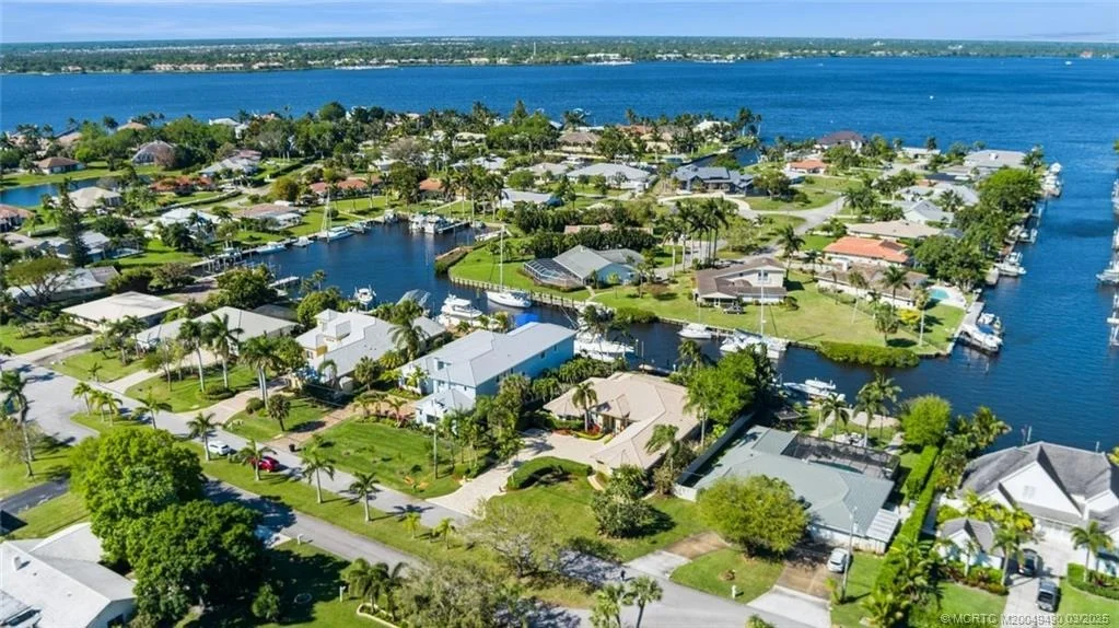 Photo of 2492 NW Everglades Boulevard