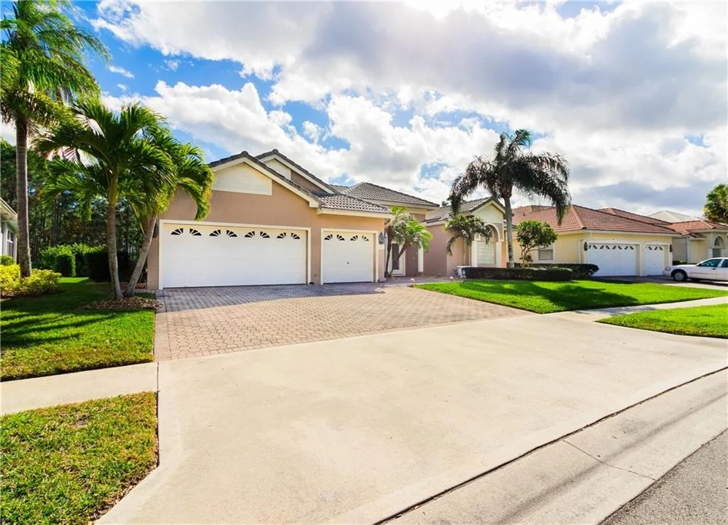 Photo of 3488 SE Fairway Oaks Trail