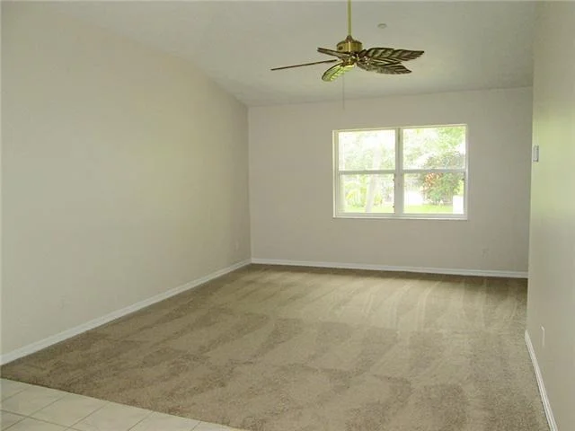 Photo of 374 SE ASHLEY OAKS Way