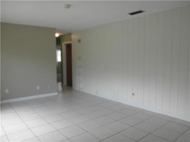 Photo of 802 SE Stafford Drive