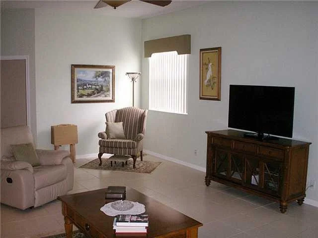 Photo of 7177 SE Magellan Lane