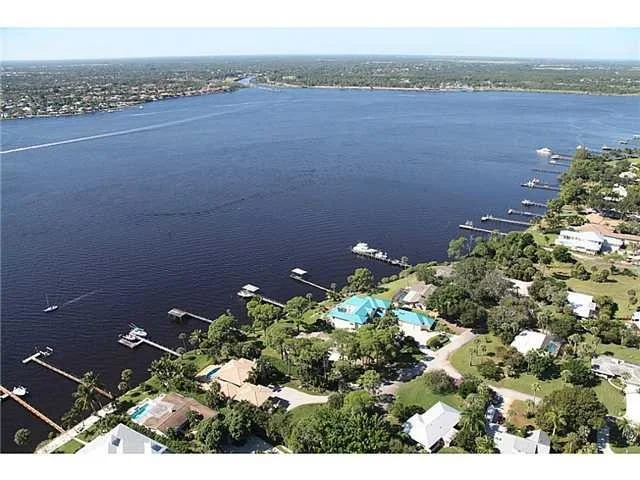 Photo of 1234 NW River Terrace