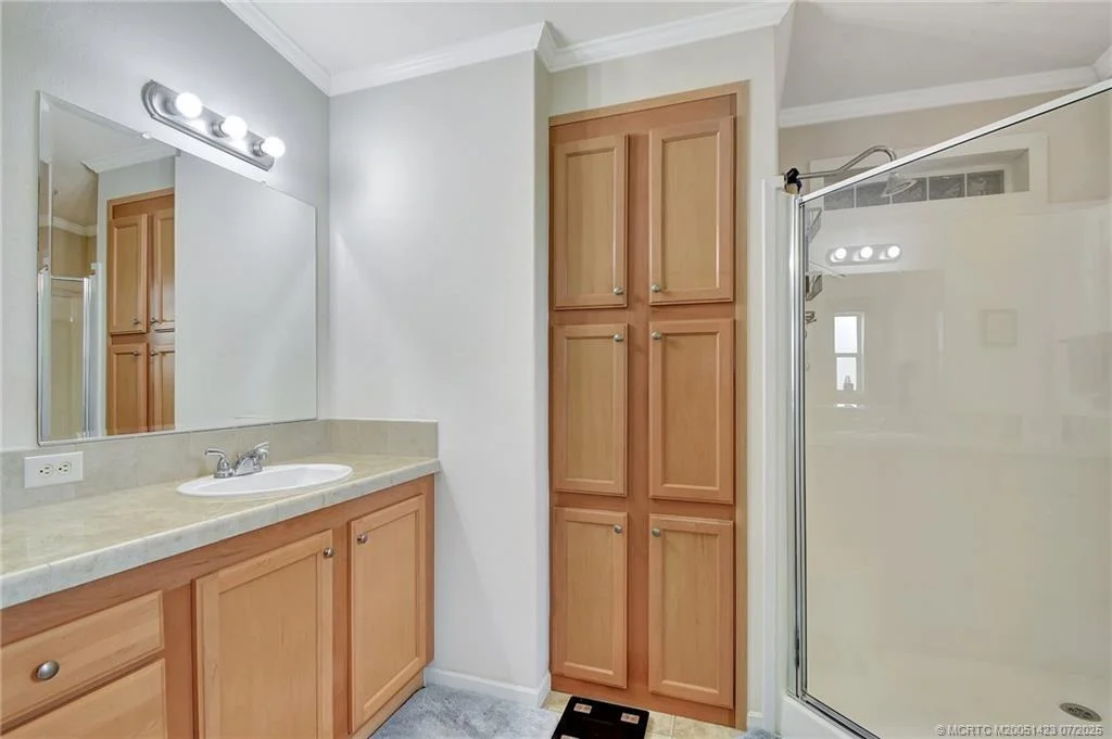 Photo of 4449 Royal Manor Boulevard