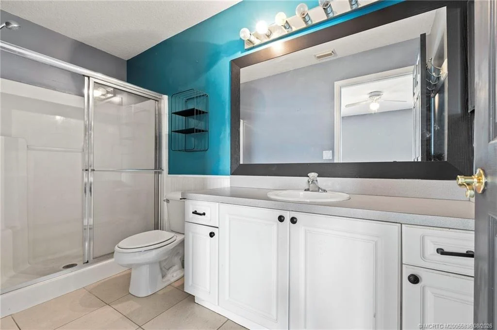 Photo of 984 NW 16th Place