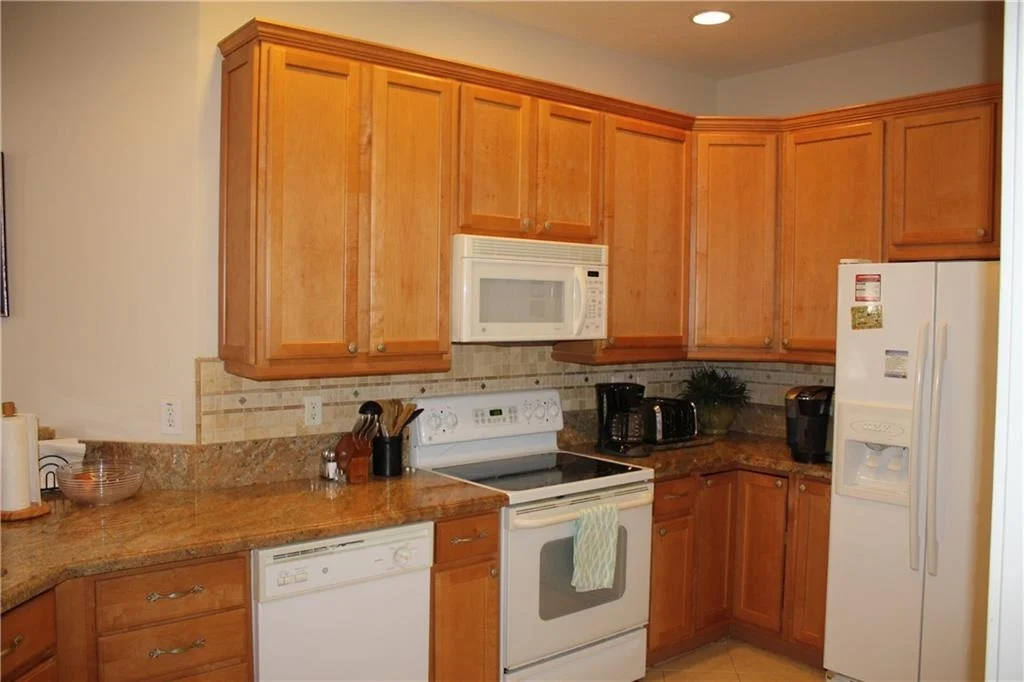 Photo of 611 NW Red Pine Way