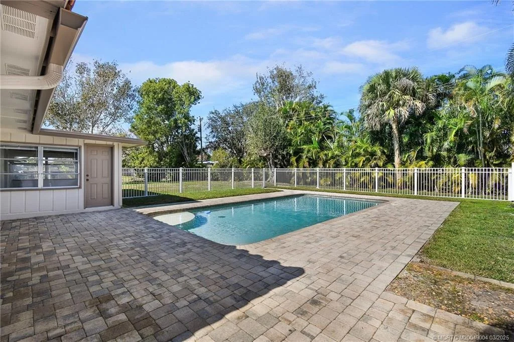 Photo of 2457 NW Everglades Boulevard