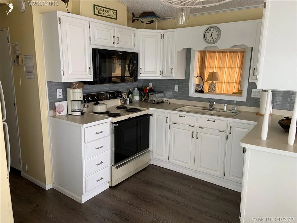 Photo of 360 Nettles Boulevard