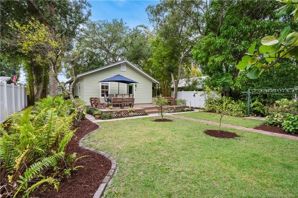 Photo of 536 SW Halpatiokee Street