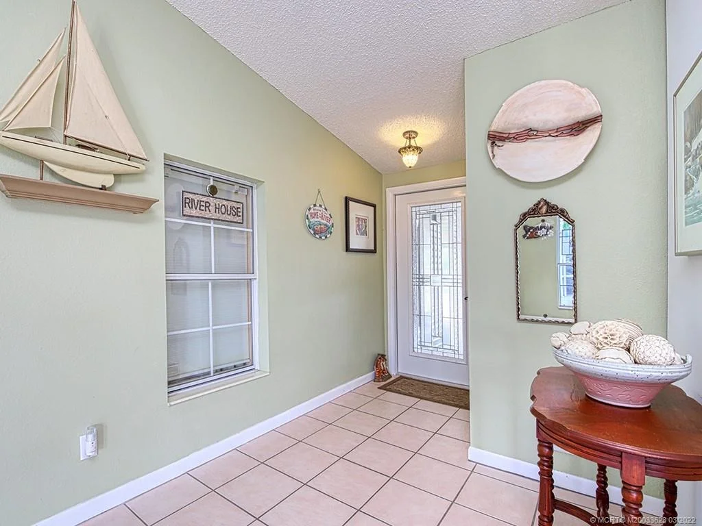 Photo of 112 SE Paradise Place