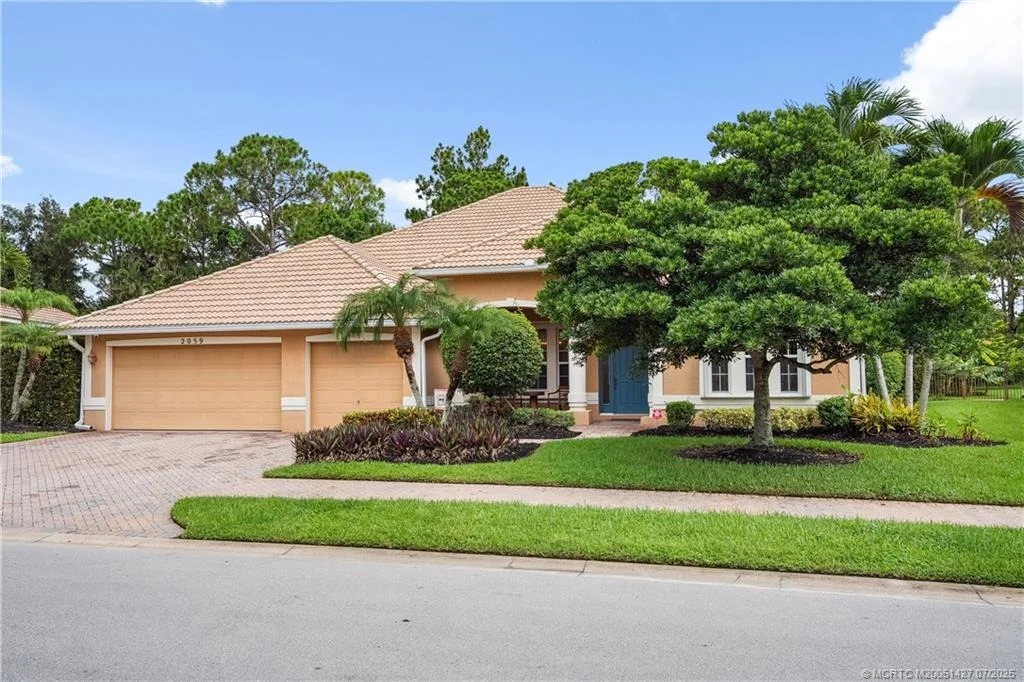 Photo of 2059 SW Panther Trace