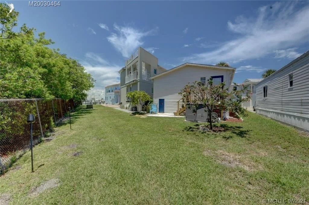 Photo of 2002 Nettles Boulevard