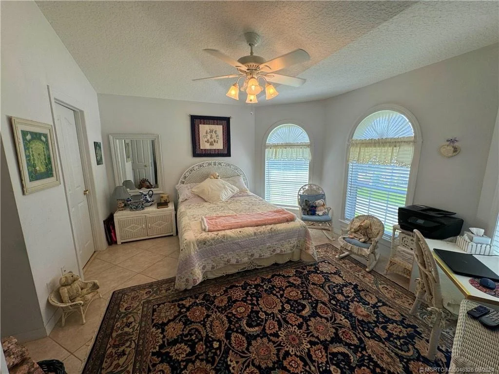 Photo of 4225 SE Centerboard Lane