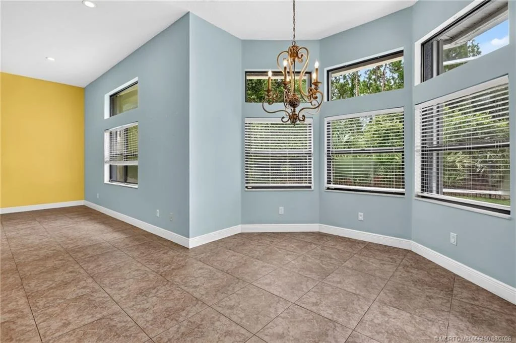 Photo of 672 SE Pin Oak Terrace