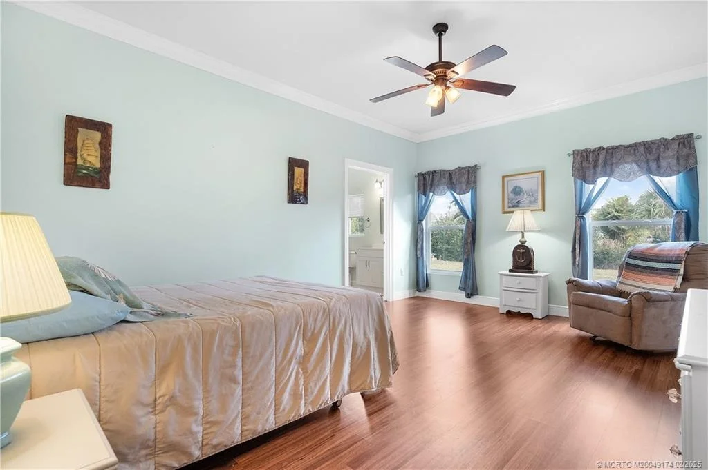 Photo of 4732 SE Starling Way
