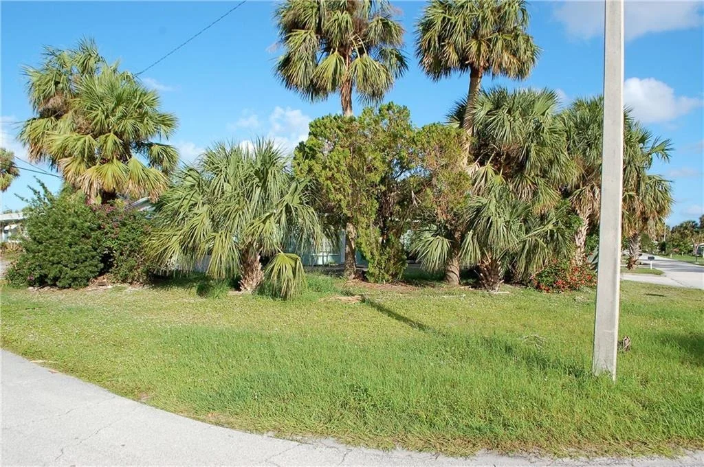 Photo of 444 SE Fini Drive