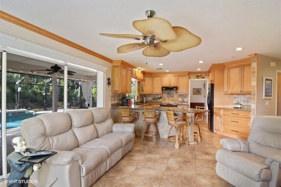 Photo of 648 SE Pin Oak Terrace