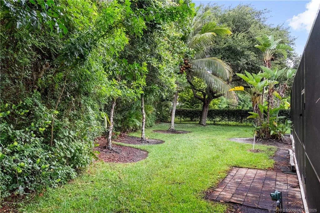 Photo of 2059 SW Panther Trace