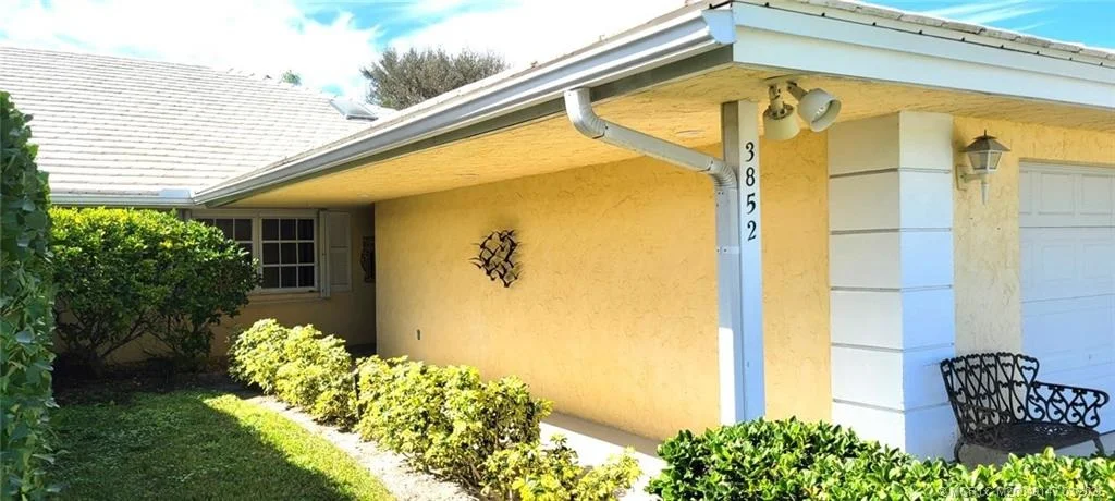Photo of 3852 SE Fairway W