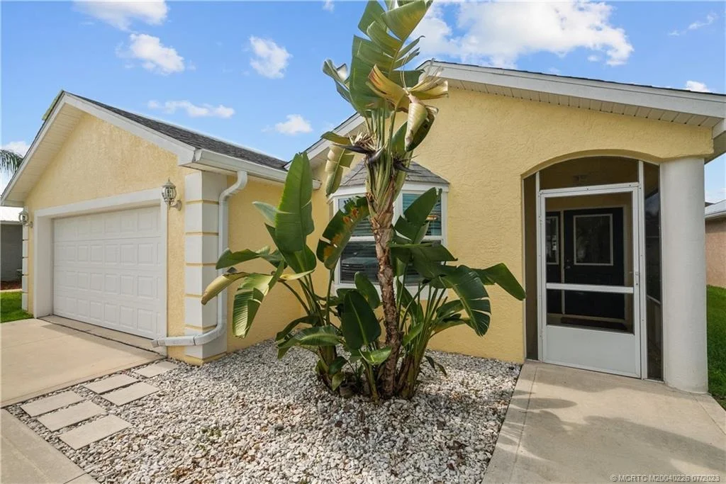 Photo of 664 SE 25th Street