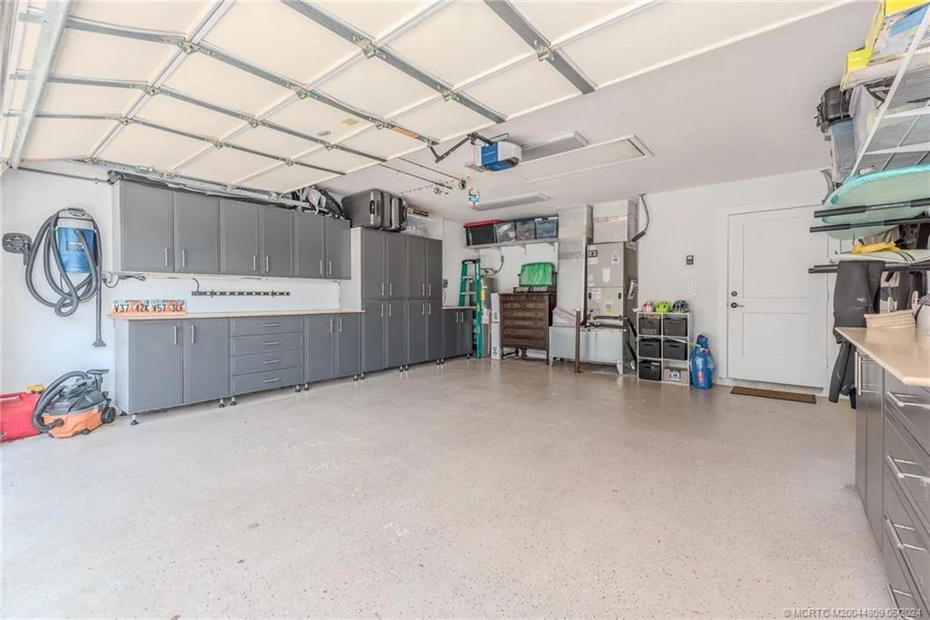 Photo of 526 SW Rustic Circle