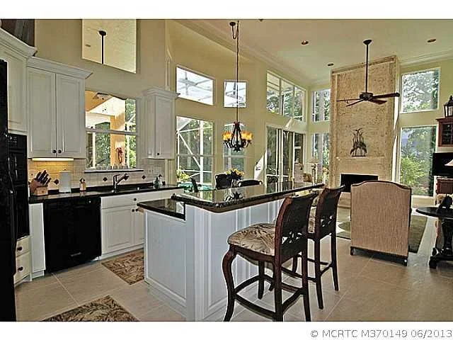 Photo of 158 S River Road