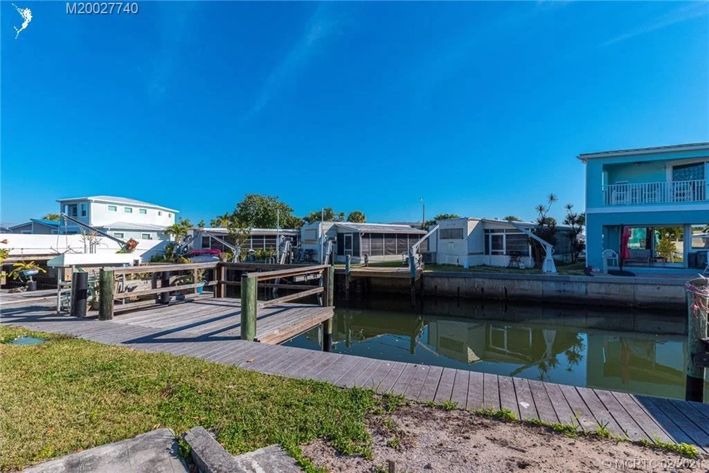 Photo of 27 Nettles Boulevard