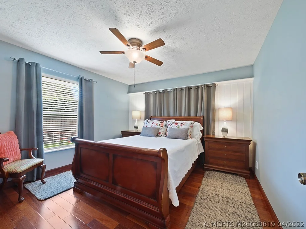 Photo of 3870 SE Quanset Terrace