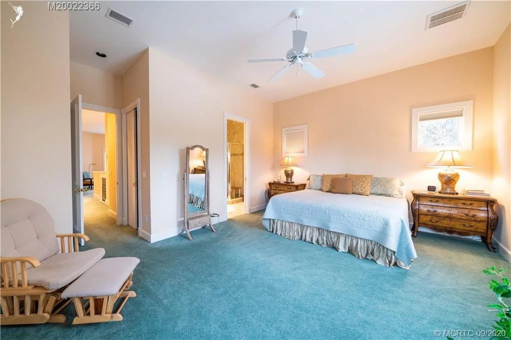 Photo of 6979 SE Harbor Circle