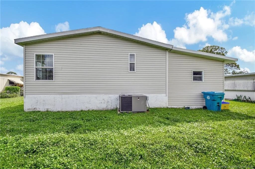 Photo of 4449 Royal Manor Boulevard