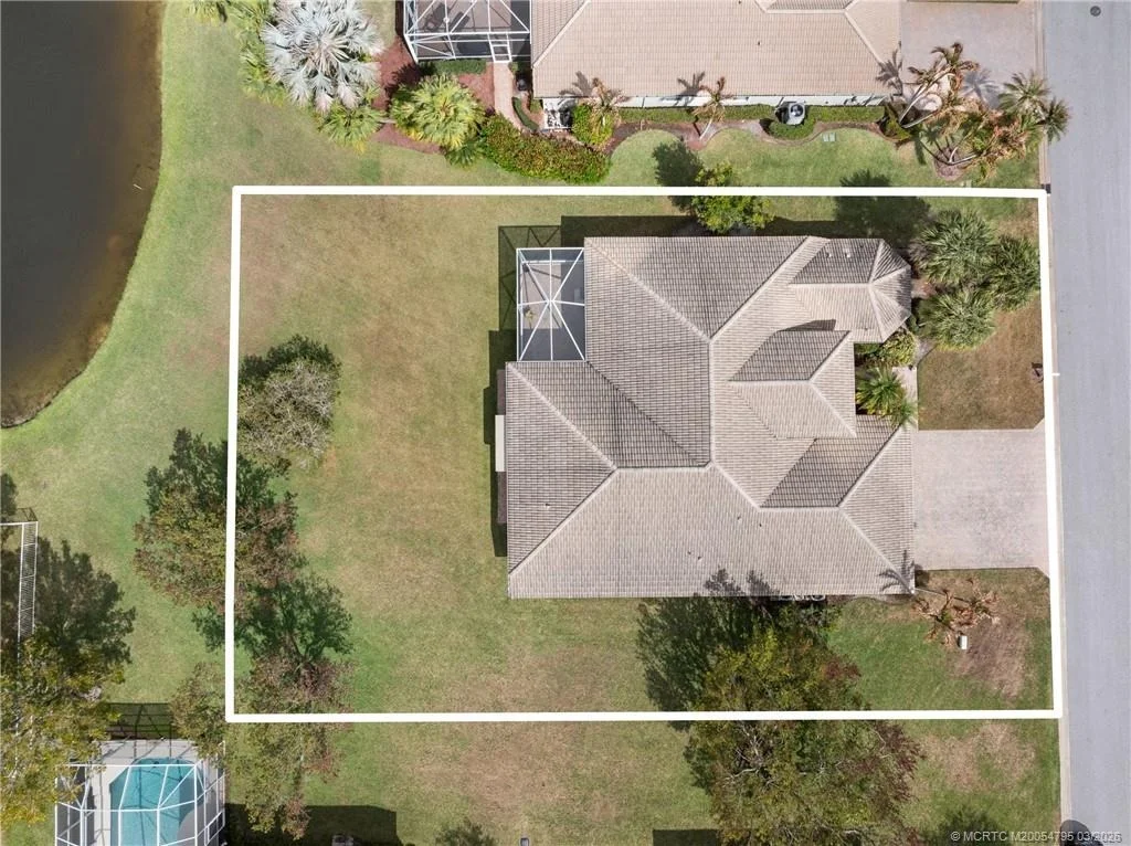 Photo of 758 SW Blue Stem Way