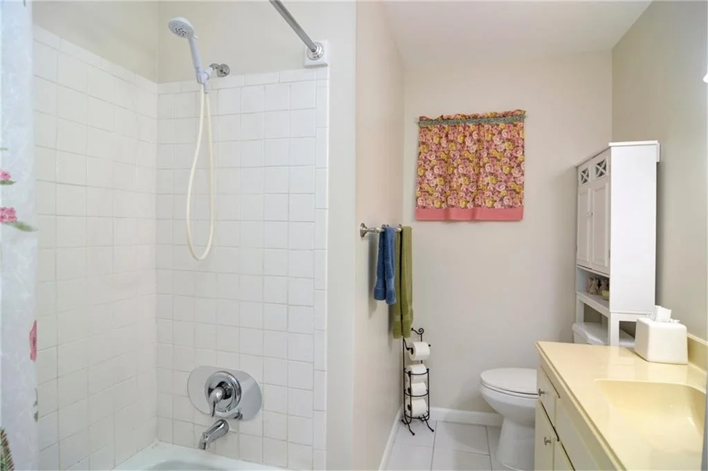 Photo of 4340 Gulfstream Road