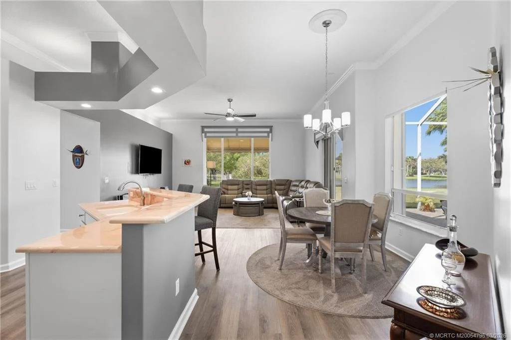 Photo of 758 SW Blue Stem Way