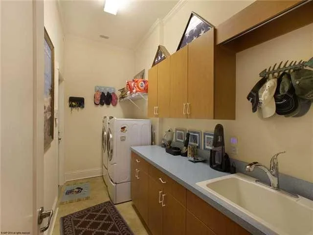 Photo of 1488 NW Lake Point
